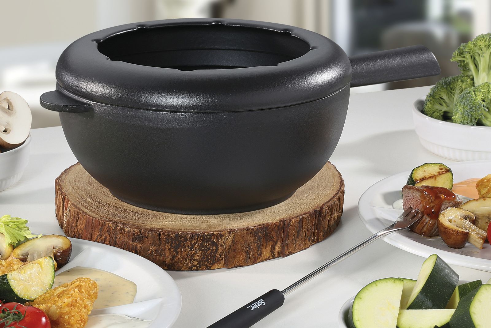 2892105020_Černý rendlík na fondue caquelon 2l od Spring